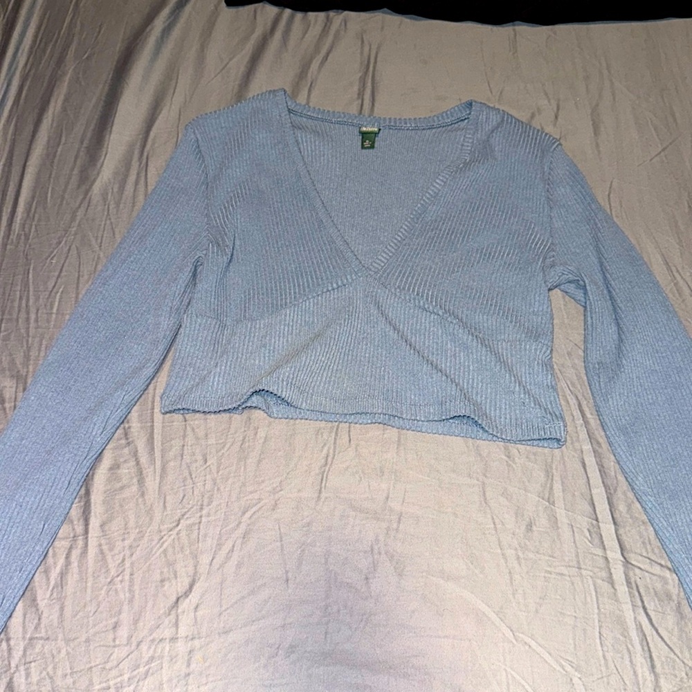 Wild Fable Long Sleeve
Size: XL